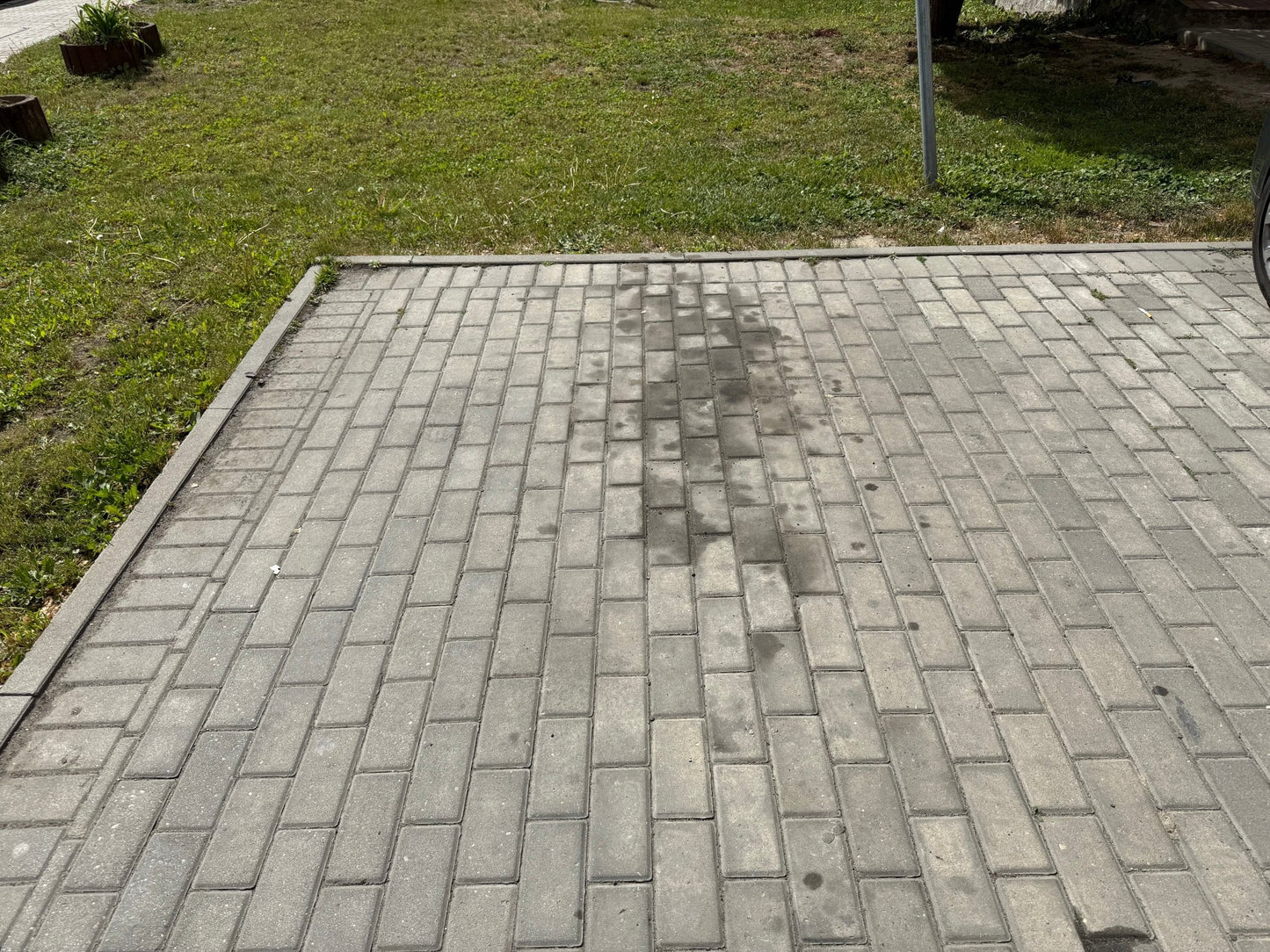 Oil Remover – Effective Method for Removing Oil Stains from Paving Stones and Various Surfaces - CHEMIKAL STATES
